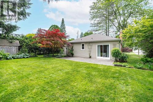 38 Parker Avenue, Hamilton (Ancaster), ON - Outdoor