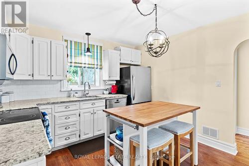 38 Parker Avenue, Hamilton (Ancaster), ON - Indoor Photo Showing Kitchen