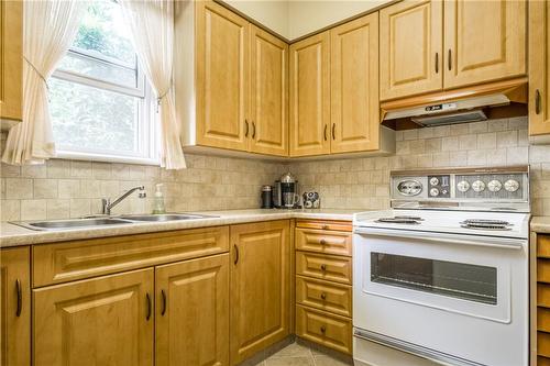 178 St. Clair Boulevard, Hamilton, ON - Indoor Photo Showing Kitchen With Double Sink