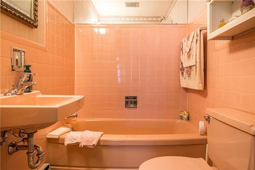 178 St. Clair Boulevard, Hamilton, ON - Indoor Photo Showing Bathroom