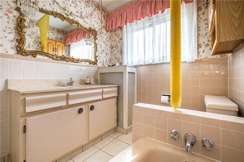 178 St. Clair Boulevard, Hamilton, ON - Indoor Photo Showing Bathroom