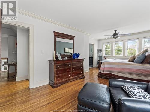 878 Victoria Avenue, Windsor, ON - Indoor Photo Showing Bedroom