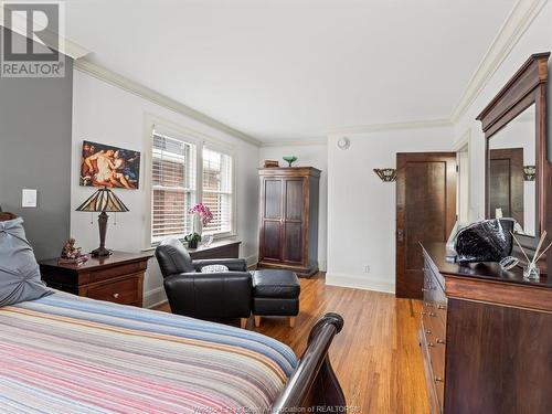 878 Victoria Avenue, Windsor, ON - Indoor Photo Showing Bedroom