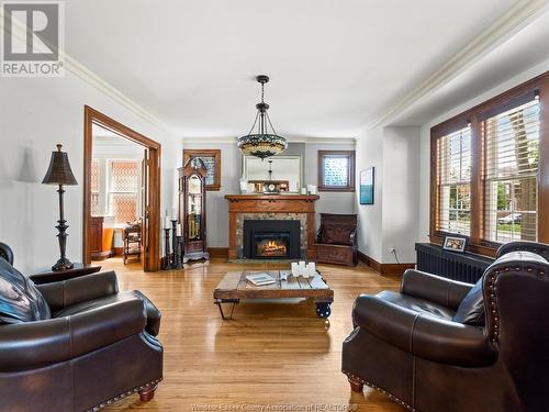 878 Victoria Avenue, Windsor, ON - Indoor Photo Showing Living Room With Fireplace