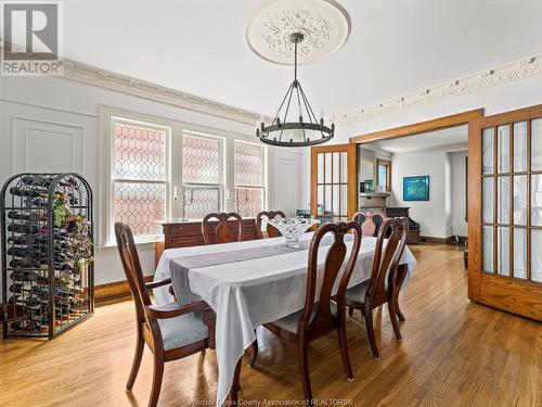 878 Victoria Avenue, Windsor, ON - Indoor Photo Showing Dining Room