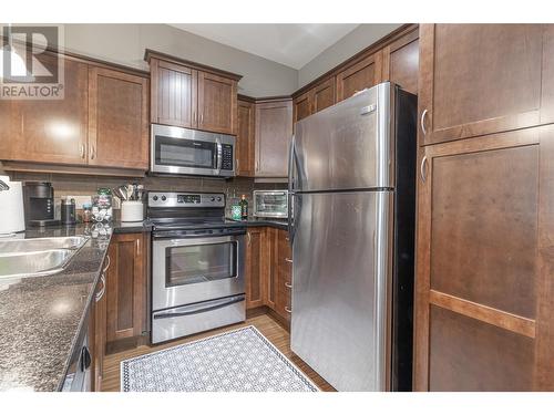 3533 Carrington Road Unit# 115, West Kelowna, BC - Indoor Photo Showing Kitchen With Double Sink