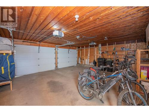 2506 24 Street, Vernon, BC - Indoor Photo Showing Garage