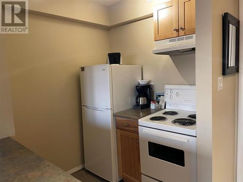 148 Silver Lode Lane Unit# 207, Silver Star, BC - Indoor Photo Showing Kitchen