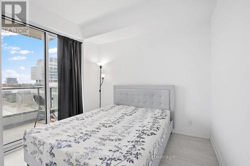 509 - 950 Portage Parkway, Vaughan, ON - Indoor Photo Showing Bedroom