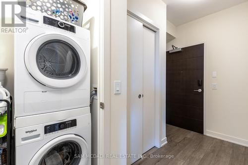 417 - 212 King William Street, Hamilton (Beasley), ON - Indoor Photo Showing Laundry Room