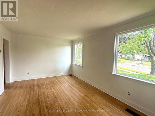 1033 Western Avenue, Peterborough (Otonabee), ON - Indoor Photo Showing Other Room