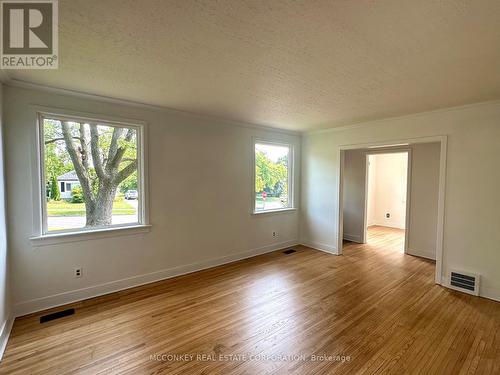 1033 Western Avenue, Peterborough (Otonabee), ON - Indoor Photo Showing Other Room