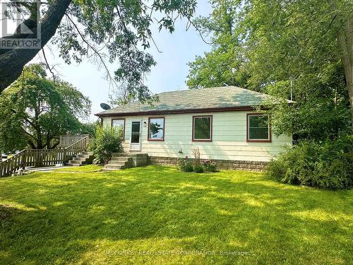 1033 Western Avenue, Peterborough (Otonabee), ON - Outdoor