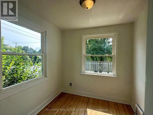 1033 Western Avenue, Peterborough (Otonabee), ON - Indoor Photo Showing Other Room