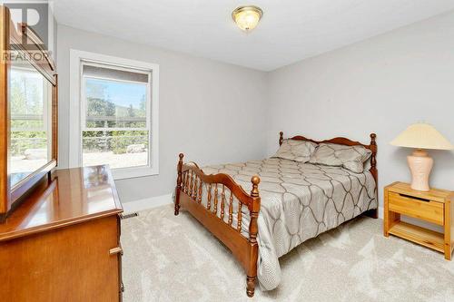 145 Jellicoe Road, Princeton, BC - Indoor Photo Showing Bedroom