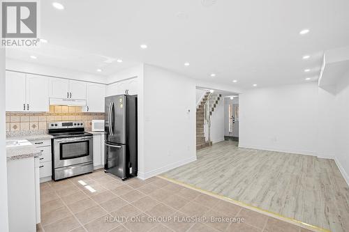 42 - 435 Middlefield Road, Toronto (Agincourt North), ON - Indoor Photo Showing Kitchen