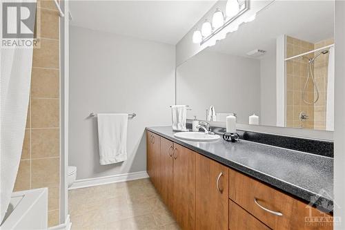 200 Paseo Private Unit#1, Ottawa, ON - Indoor Photo Showing Bathroom