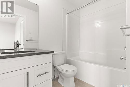 7668 Mapleford Boulevard, Regina, SK - Indoor Photo Showing Bathroom