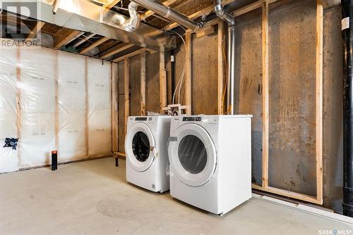 7668 Mapleford Boulevard, Regina, SK - Indoor Photo Showing Laundry Room