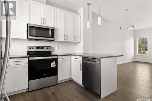 7668 Mapleford Boulevard, Regina, SK - Indoor Photo Showing Kitchen With Stainless Steel Kitchen