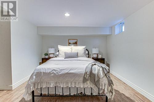 996 Richmond Street, London, ON - Indoor Photo Showing Bedroom