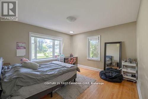 543 Canterbury Road, London, ON - Indoor Photo Showing Bedroom