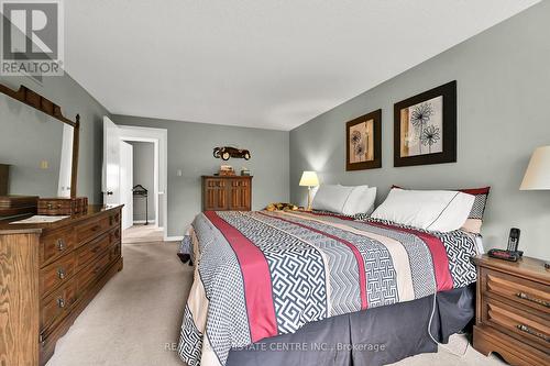 3011 Sandlewood Court, Burlington (Headon), ON - Indoor Photo Showing Bedroom