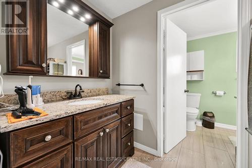 3011 Sandlewood Court, Burlington (Headon), ON - Indoor Photo Showing Bathroom