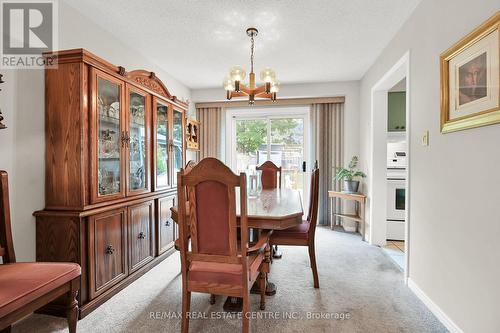 3011 Sandlewood Court, Burlington (Headon), ON - Indoor Photo Showing Dining Room