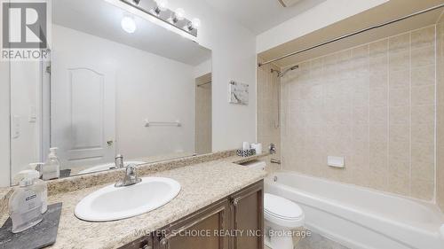 26 - 230 Paisley Boulevard W, Mississauga (Cooksville), ON - Indoor Photo Showing Bathroom