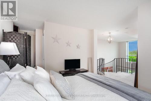 802 - 2585 Erin Centre Boulevard, Mississauga (Central Erin Mills), ON - Indoor Photo Showing Bedroom