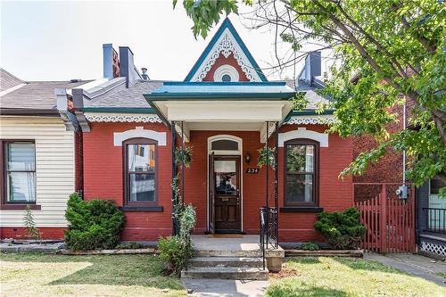 234 East Avenue N, Hamilton, ON - Outdoor With Facade