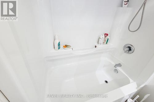 809 - 135 James Street S, Hamilton (Corktown), ON - Indoor Photo Showing Bathroom