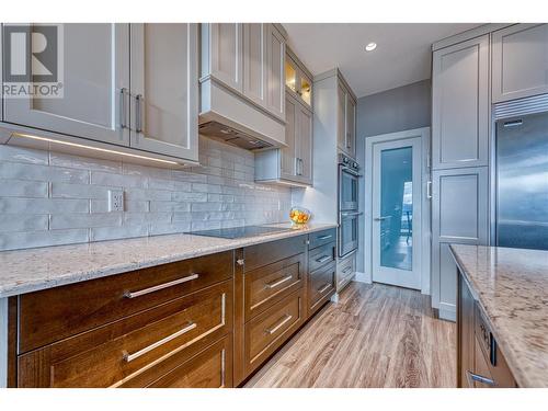 3579 Ranch Road, West Kelowna, BC - Indoor Photo Showing Kitchen With Upgraded Kitchen