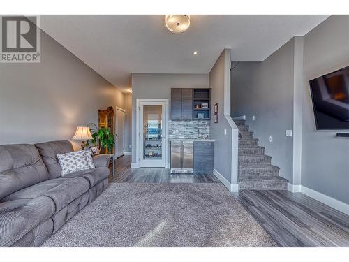 3579 Ranch Road, West Kelowna, BC - Indoor Photo Showing Living Room