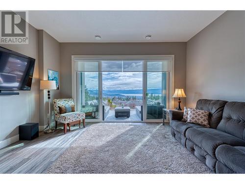 3579 Ranch Road, West Kelowna, BC - Indoor Photo Showing Living Room