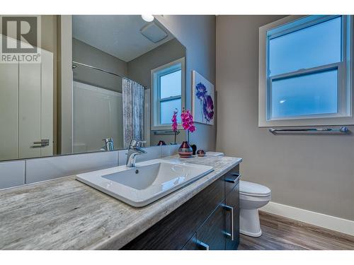 3579 Ranch Road, West Kelowna, BC - Indoor Photo Showing Bathroom