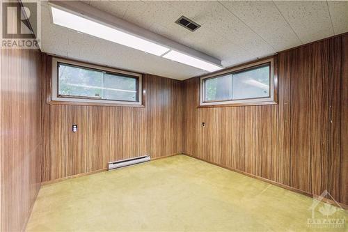 18 Wren Road, Ottawa, ON - Indoor Photo Showing Other Room