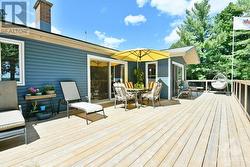 oversized deck great for entertaining - 