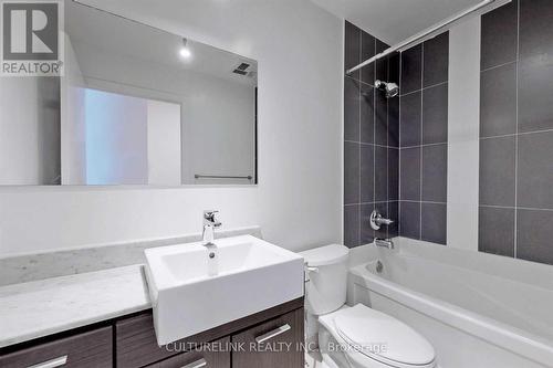 1102 - 770 Bay Street, Toronto, ON - Indoor Photo Showing Bathroom