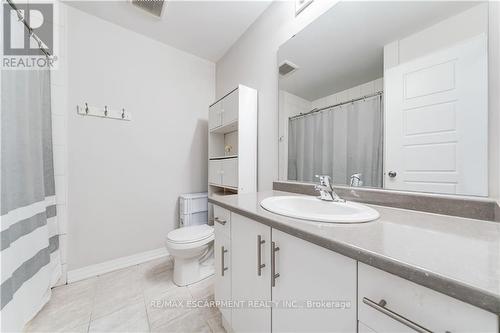 6 - 290 Barton Street W, Hamilton (Strathcona), ON - Indoor Photo Showing Bathroom