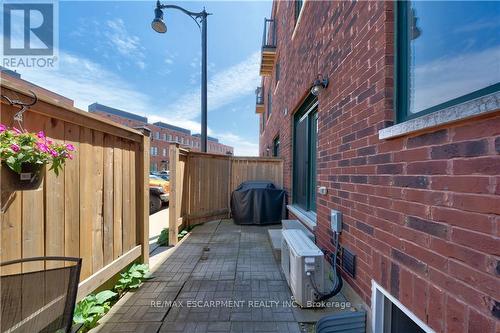 6 - 290 Barton Street W, Hamilton (Strathcona), ON - Outdoor With Exterior