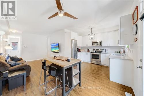 6 - 290 Barton Street W, Hamilton (Strathcona), ON - Indoor Photo Showing Kitchen