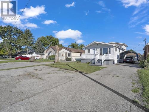 738 Stanley Street, Windsor, ON - Outdoor With Facade