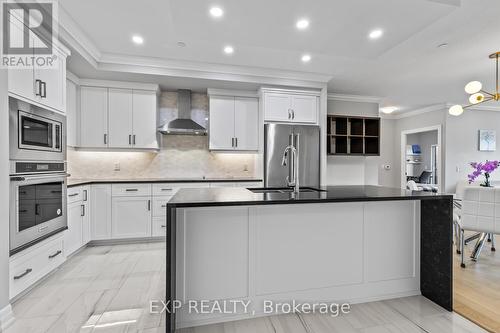 307 - 480 Callaway Road, London, ON - Indoor Photo Showing Kitchen With Upgraded Kitchen