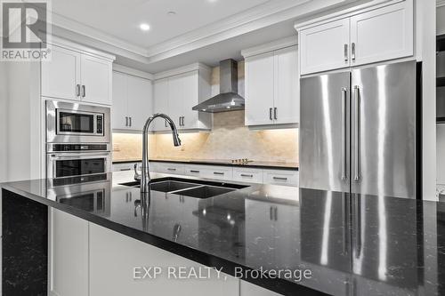 307 - 480 Callaway Road, London, ON - Indoor Photo Showing Kitchen With Double Sink With Upgraded Kitchen