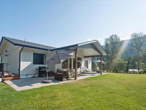 2526 Silver King Road, Nelson, BC - Outdoor With Deck Patio Veranda