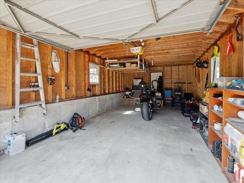 2526 Silver King Road, Nelson, BC - Indoor Photo Showing Garage