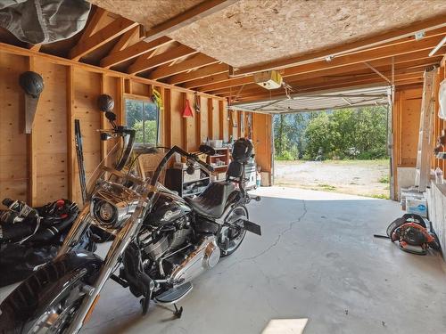 2526 Silver King Road, Nelson, BC - Indoor Photo Showing Basement