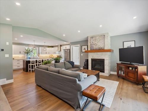 2526 Silver King Road, Nelson, BC - Indoor Photo Showing Living Room With Fireplace